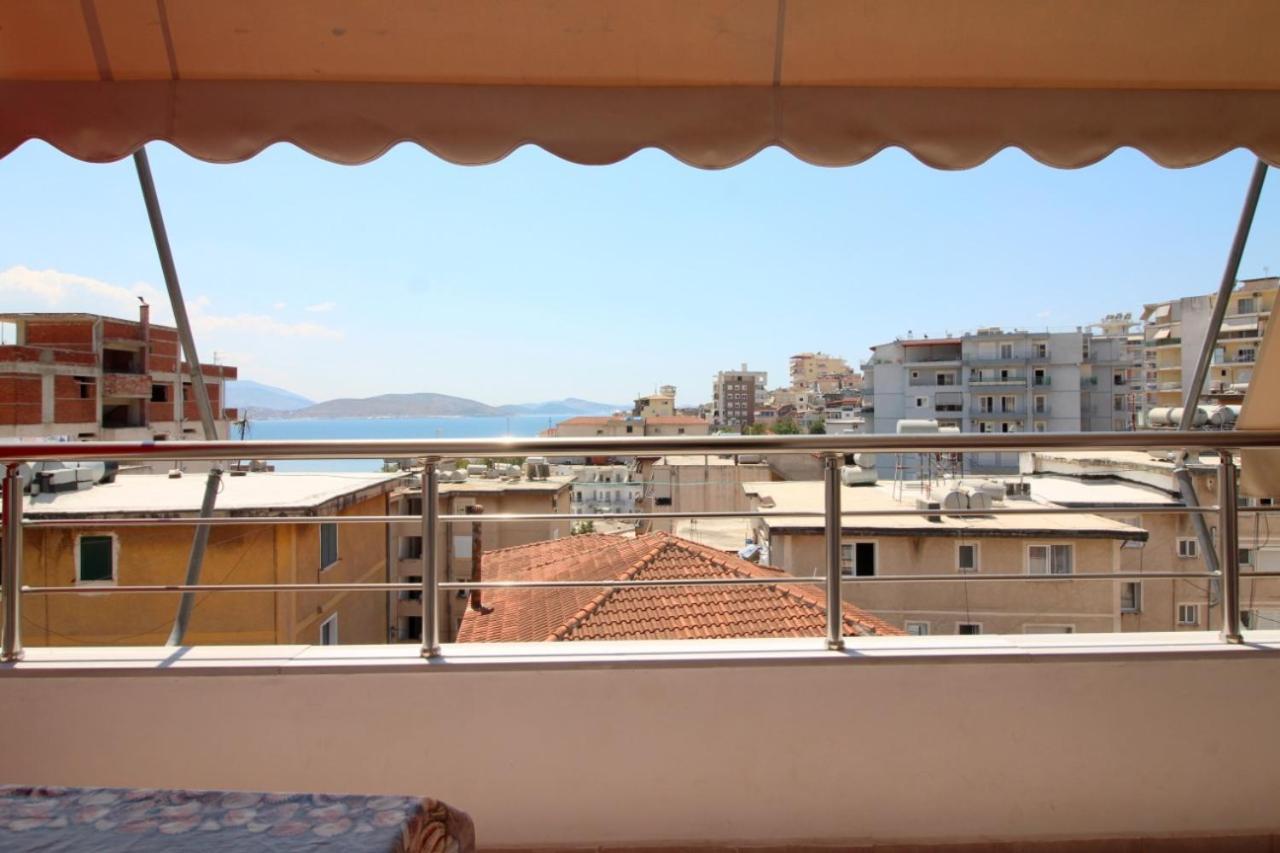 Mona'S Hostel Sarandë Exterior foto