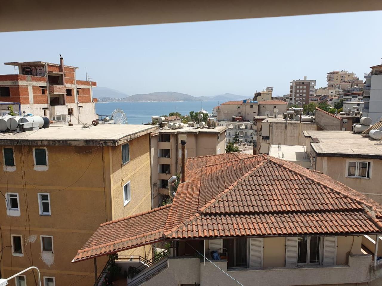 Mona'S Hostel Sarandë Exterior foto